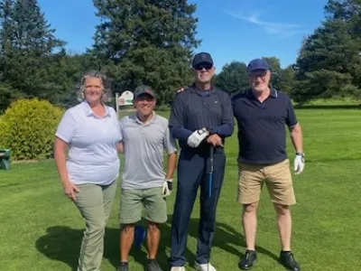 Team 4 on the golf course
